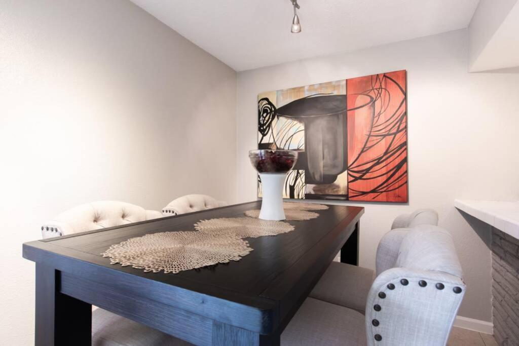Urban 2Br Apartment In The Heart Of The Heights Houston Eksteriør bilde
